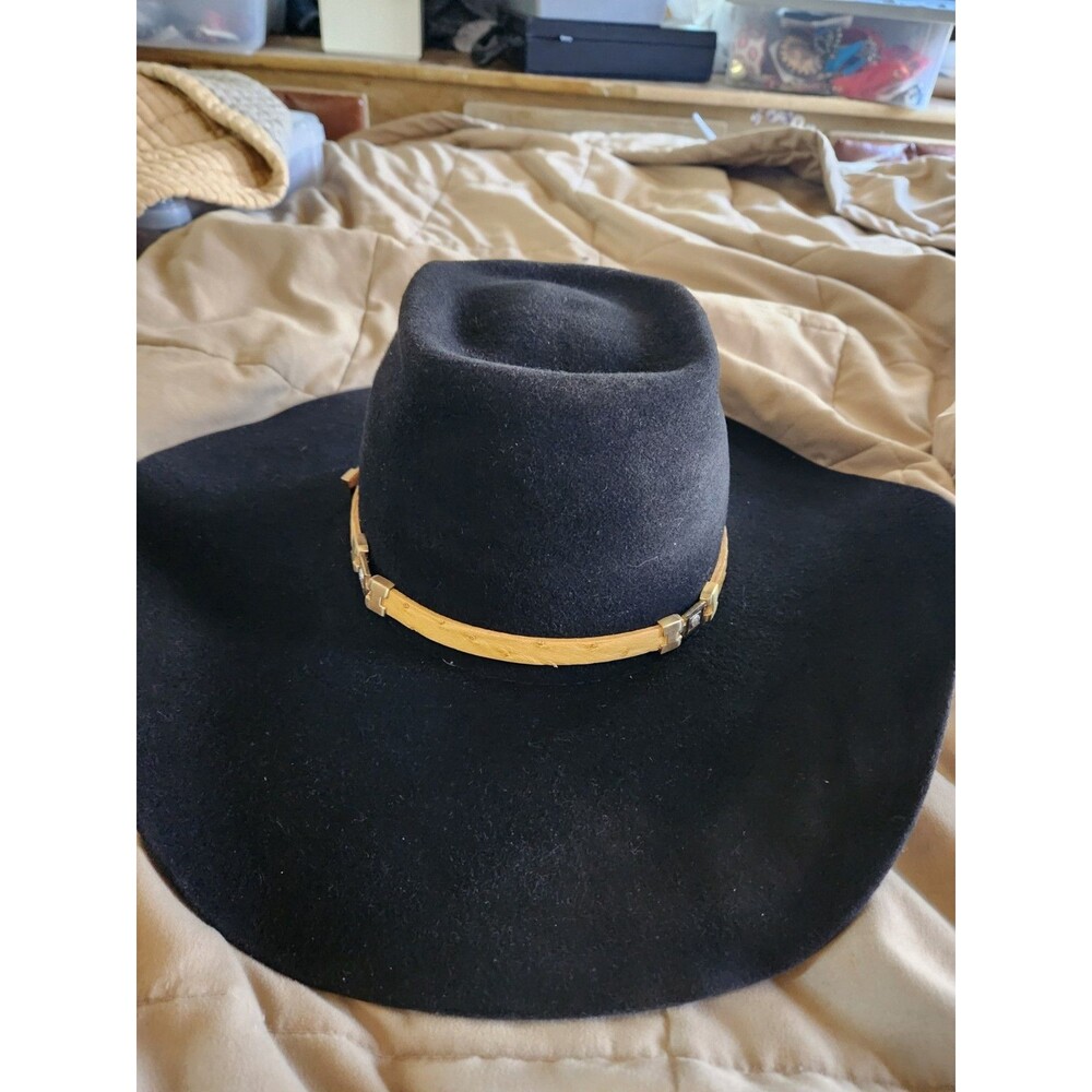 Cavender's Black Felt Cowboy Hat Sz 6 3/4 to 6 7/8 Faux Ostrich Band